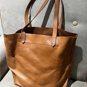 Madewell Medium Transport Tote F5788 English Saddle Leather